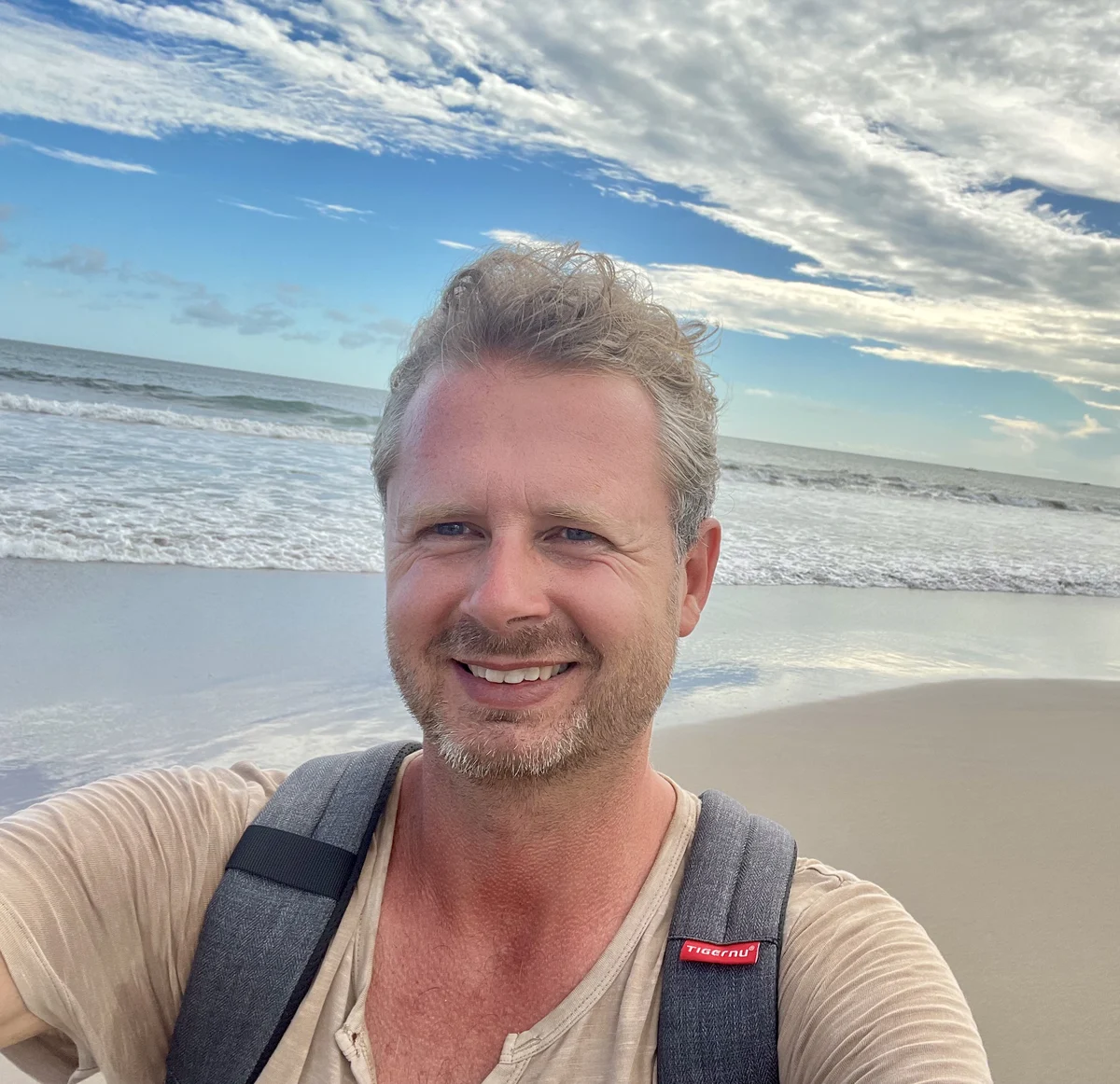 Nick Rodenburg aan zee